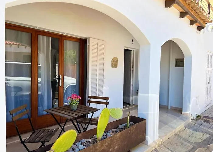 Ca Na Fulla. Agradable Casa Con Jardin Y Piscina.